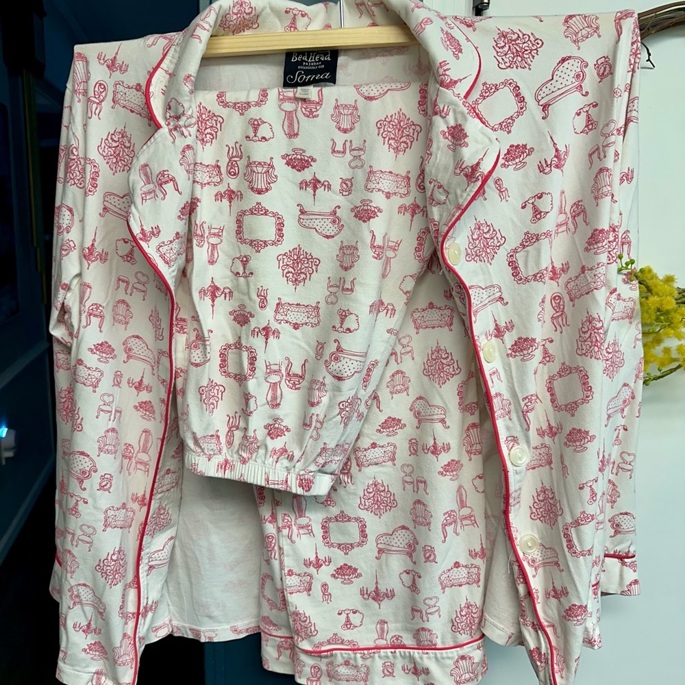 BedHead by Soma Pink and White Pajama Top and bottoms - Picture 4 of 6